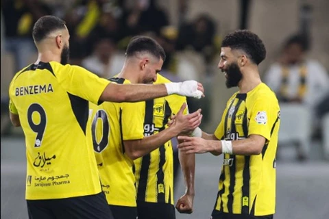 أوباميانج وجهًا لوجه أمام بنزيما.. تشكيل موقعة القادسية ضد اتحاد جدة بالدوري السعودي